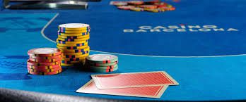Live Dealer Poke or Online Poker - Which is the Best to Play